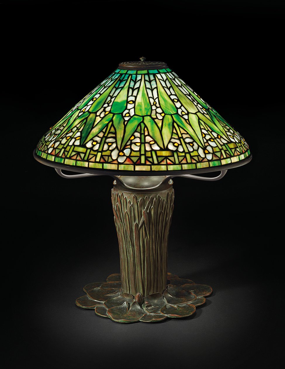 Arrowhead bordslampa, ca 1910 (blyat glas & brons) av Tiffany and Company