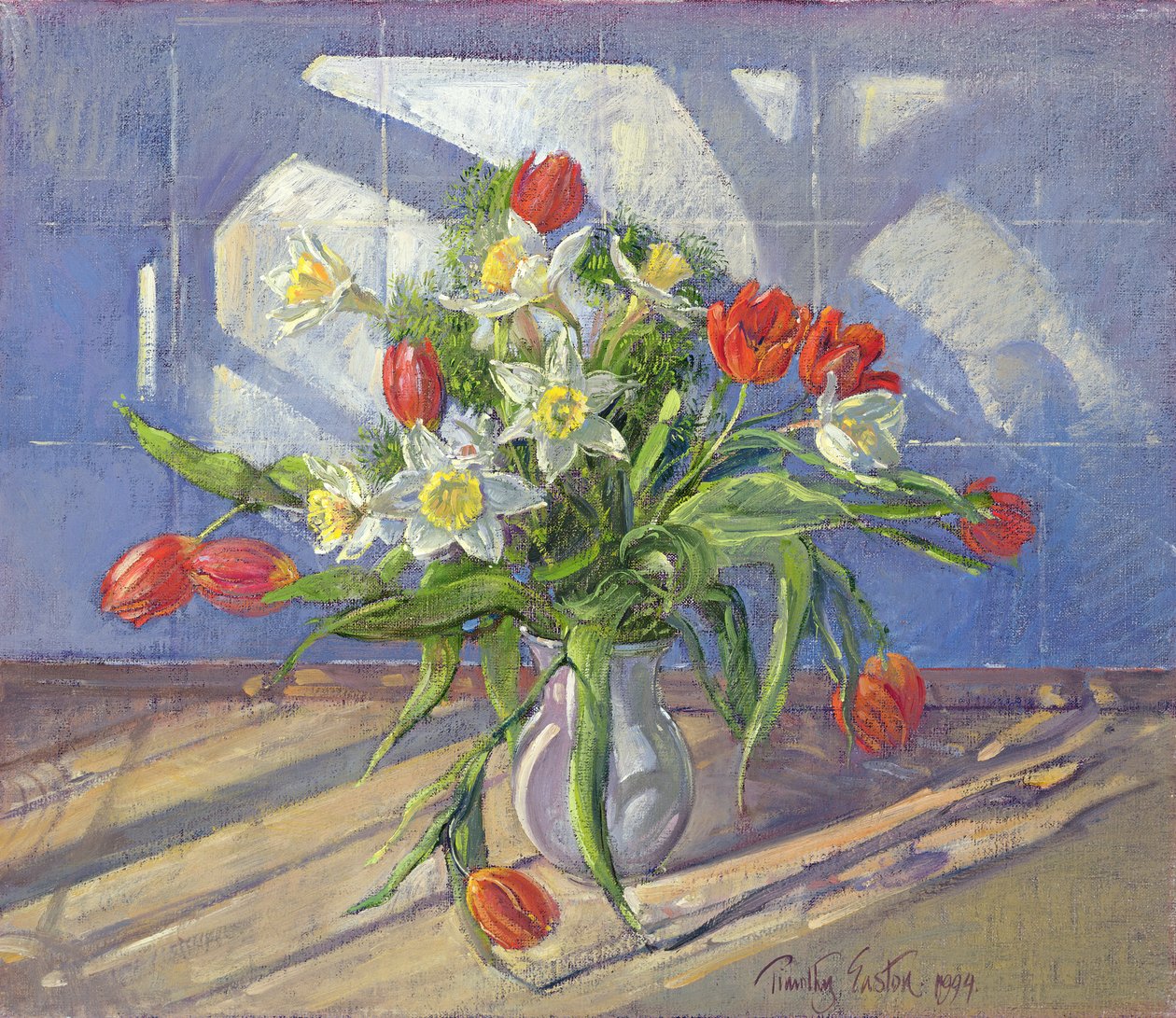 Vårblommor med fönsterreflektioner, 1994 av Timothy Easton