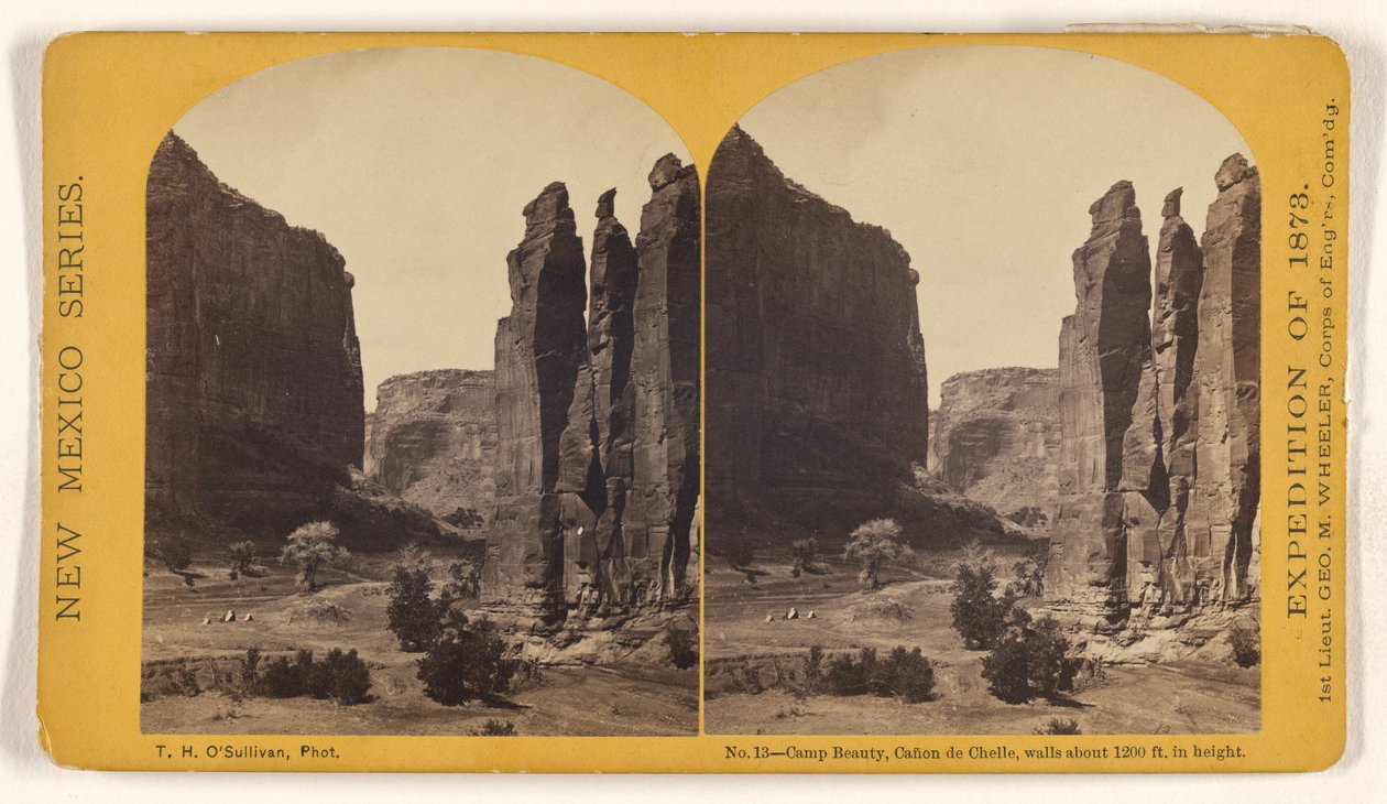 Camp Beauty, Canyon de Chelly, klippväggar omkring 1200 fot höga av Timothy H. O