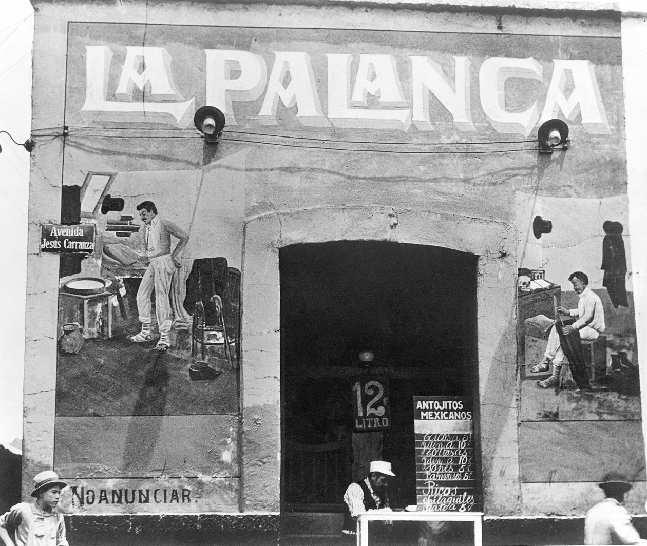 La Palanca (Pulqueria, Avenida Jesus Carranza), Mexico City, ca 1927 av Tina Modotti