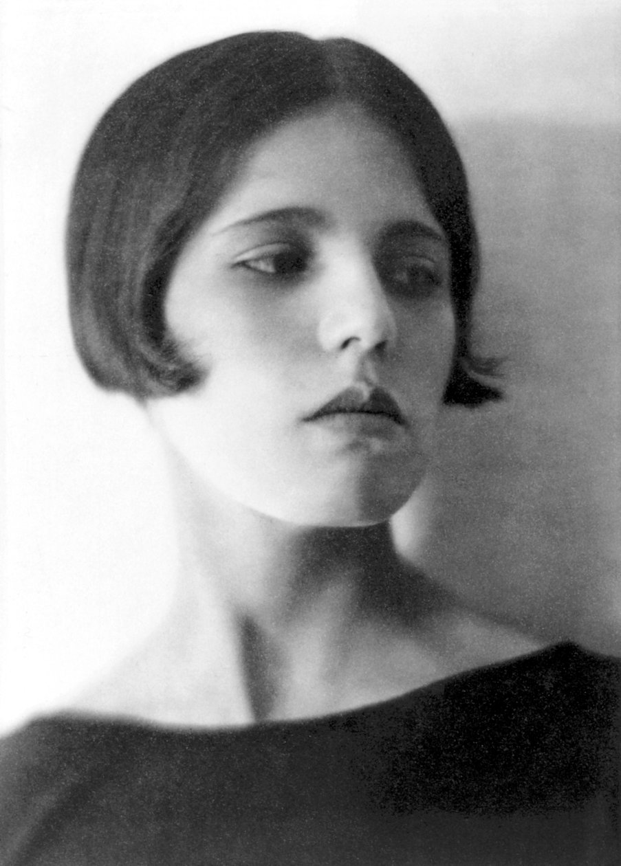 Maria Marin de Orozco, Mexico City, omkring 1925 av Tina Modotti