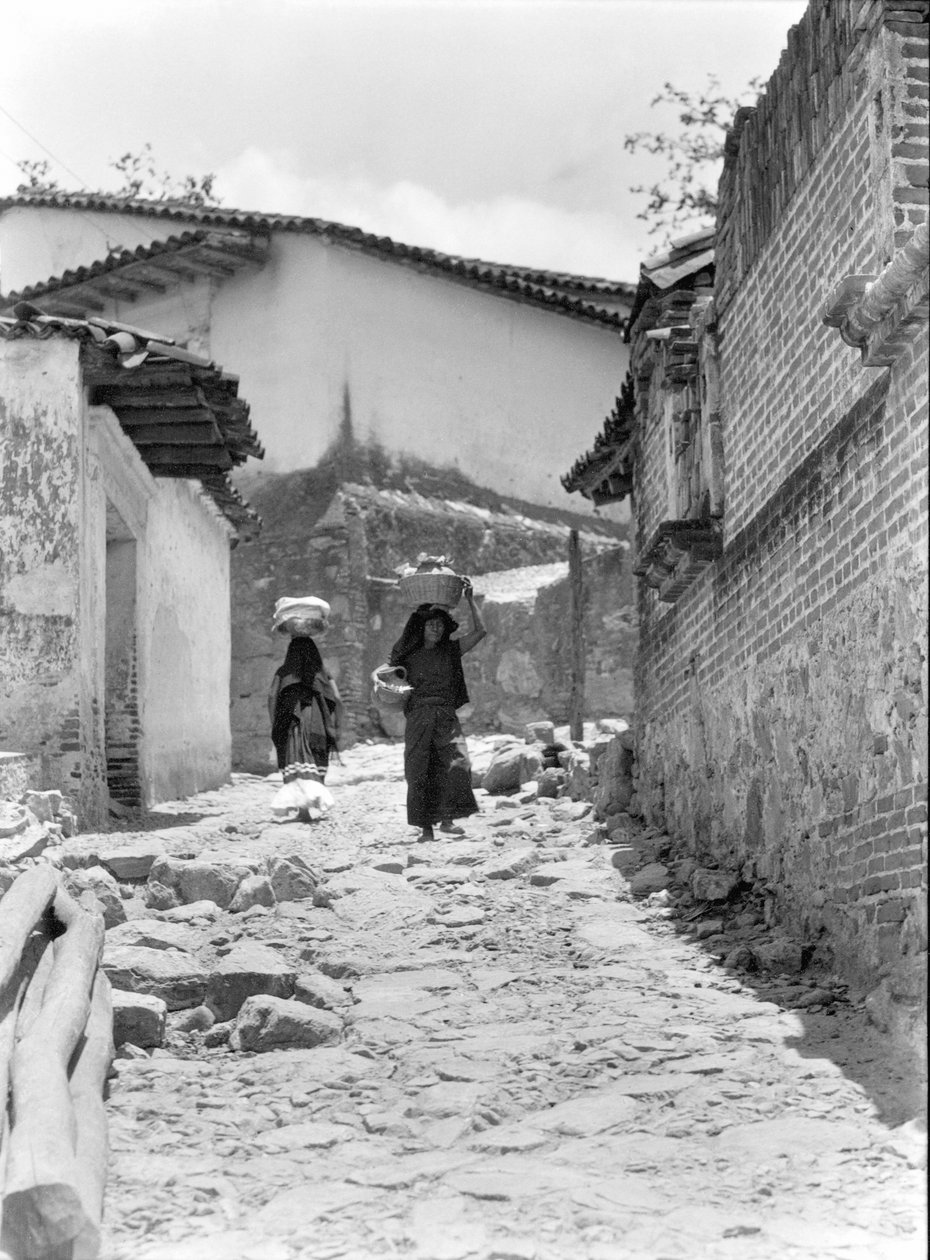 Kvinnor i Tehuantepec, Mexiko, 1929 av Tina Modotti
