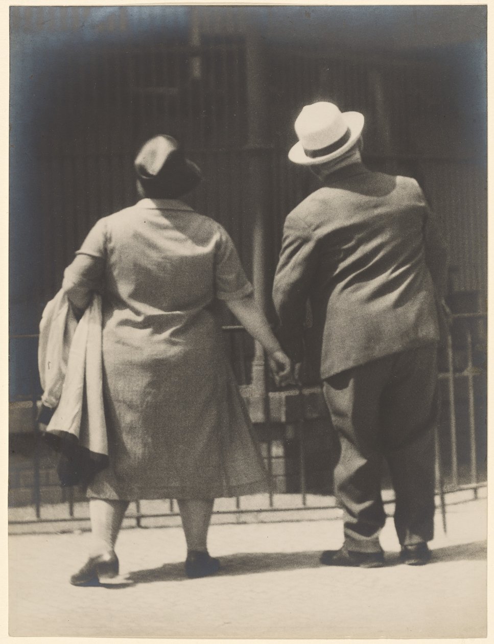 Par på zoo i Berlin. av Tina Modotti