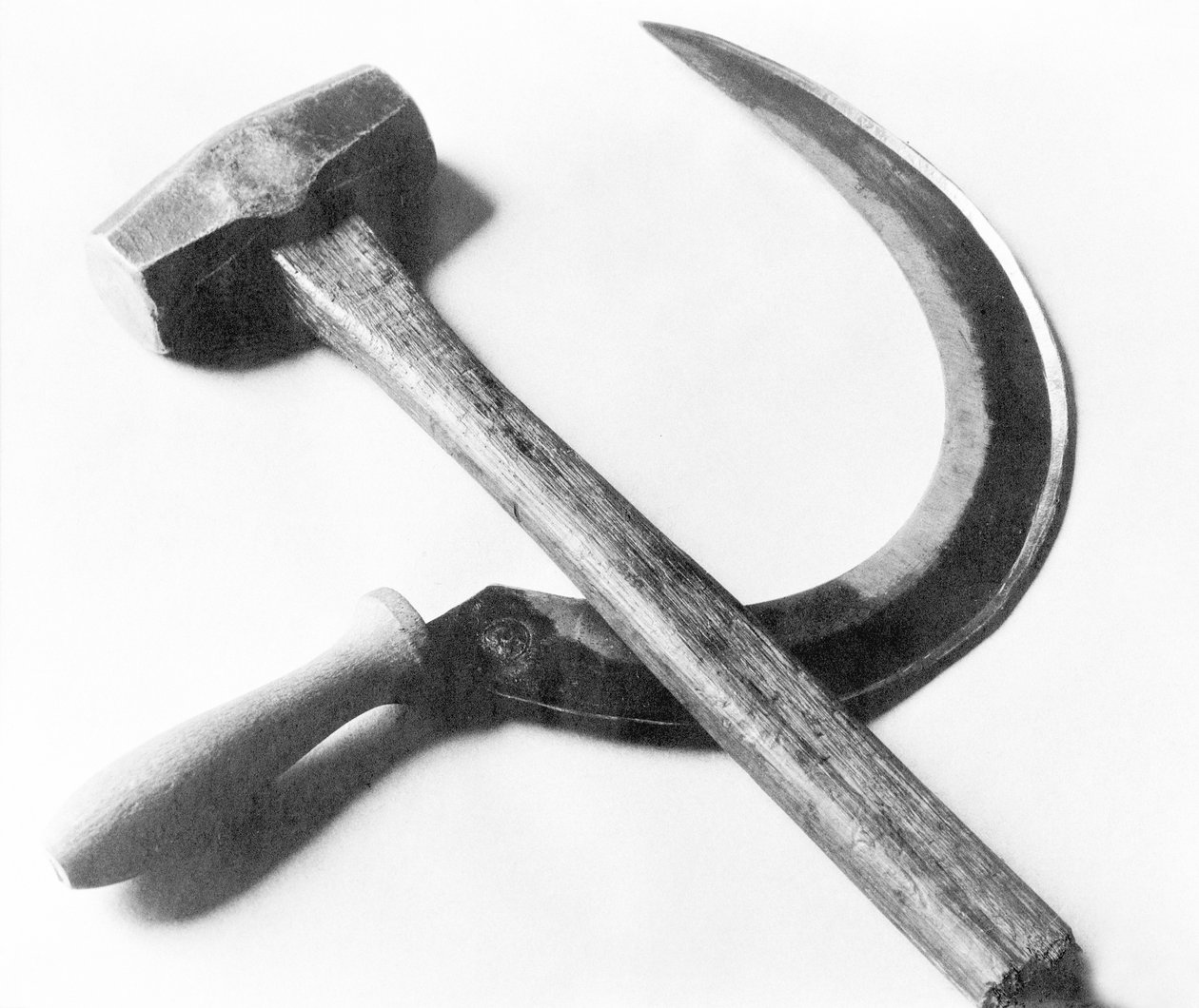 Mexikansk revolution: Hammer and Sickle, Mexico City, 1927 av Tina Modotti