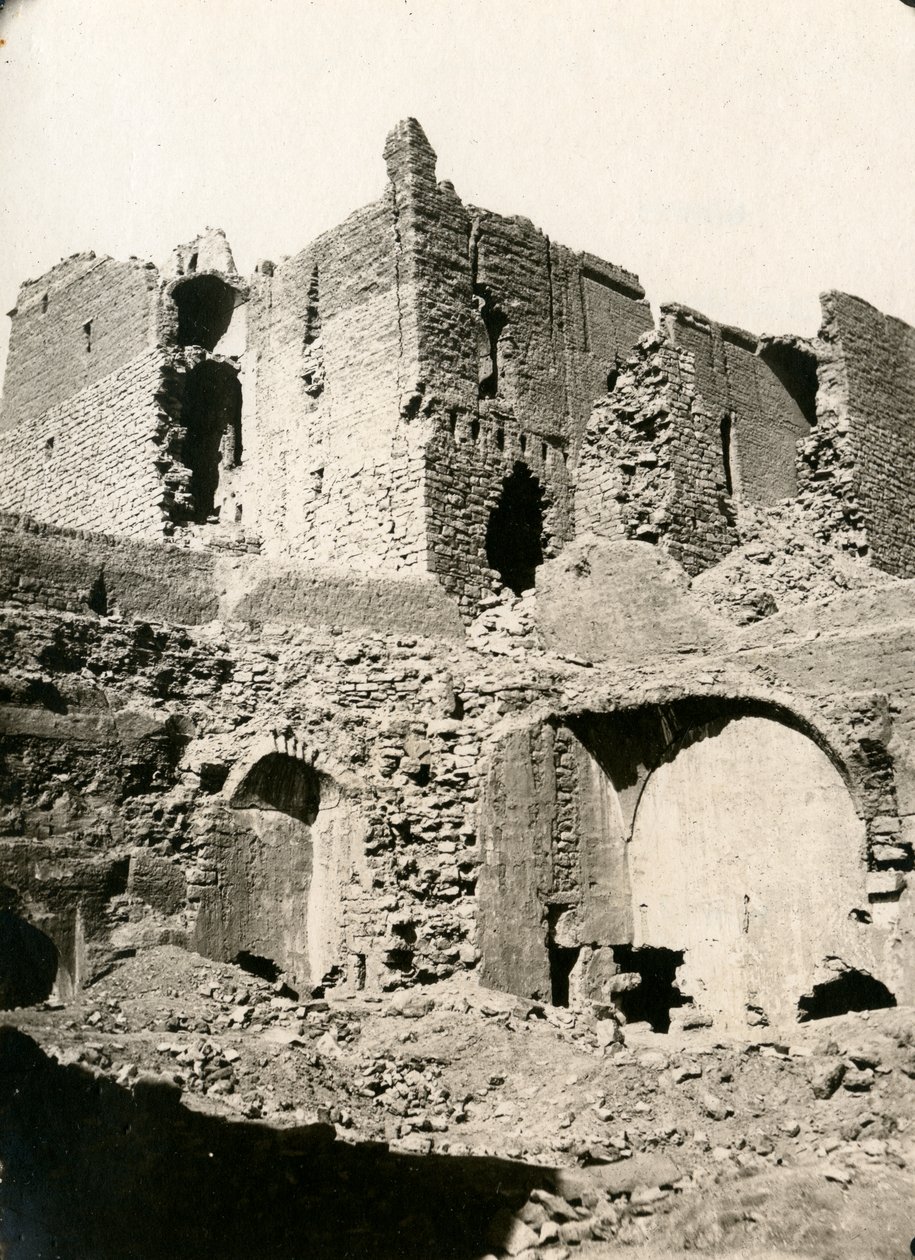 Kyrkan i S:t Simeons kloster, nordvästra hörnet före restaurering, Aswan, Egypten, fotografi av Ugo Monneret de Villard av Ugo Monneret de Villard