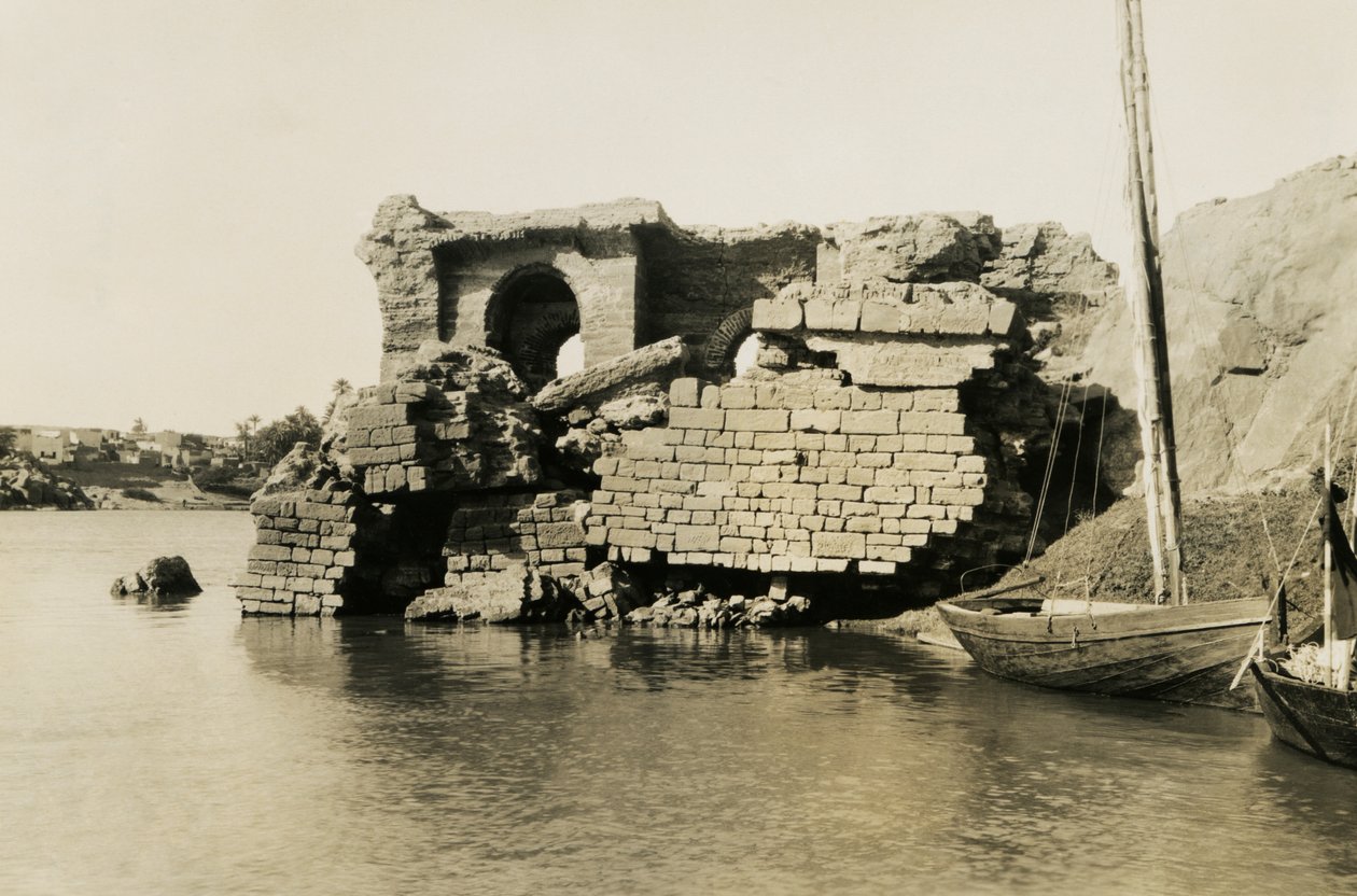 Kleopatras bad, ön Elephantine, Egypten, fotografi av Ugo Monneret de Villard av Ugo Monneret de Villard