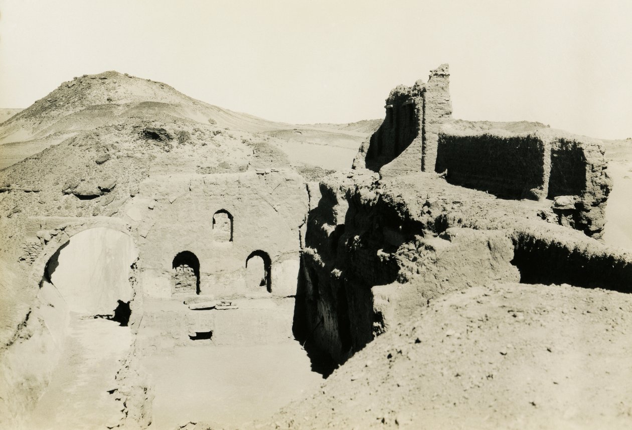Interiör av stort torn (qasr) i klostret St Simeon, Aswan, Egypten, fotografi av Ugo Monneret de Villard av Ugo Monneret de Villard