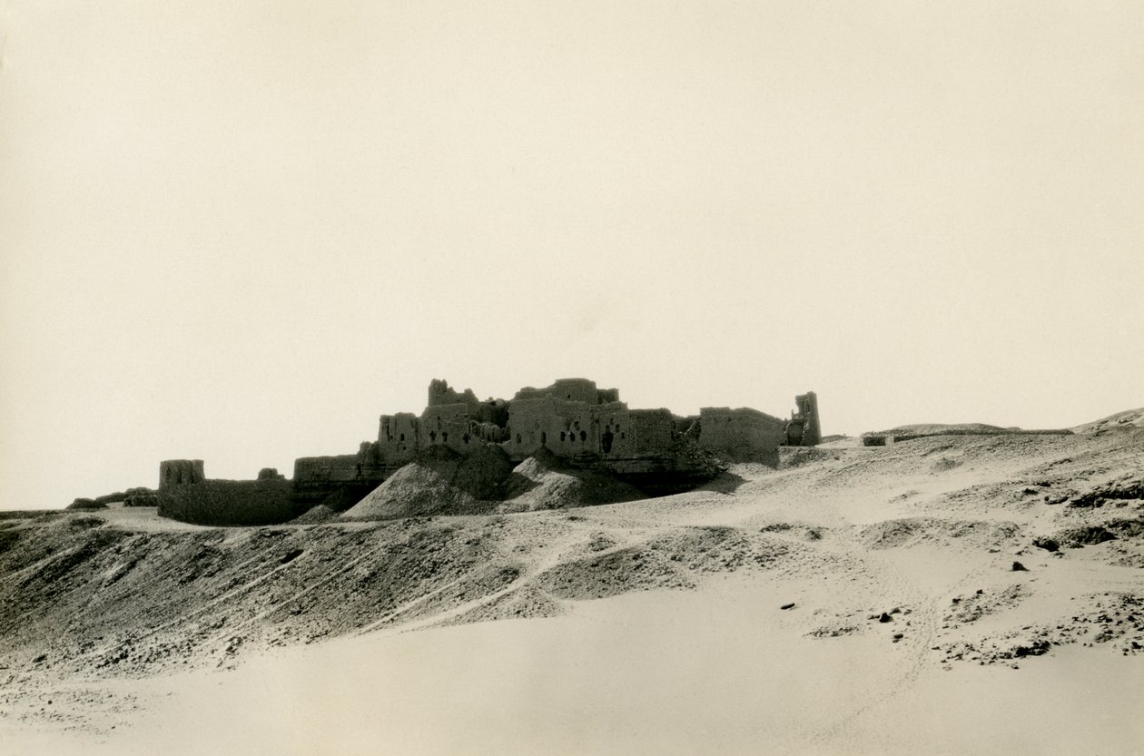 S:t Simeons kloster, sett från norr, Aswan, Egypten, fotografi av Ugo Monneret de Villard av Ugo Monneret de Villard