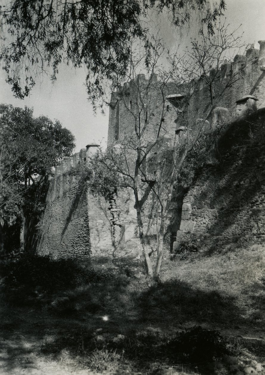 Yttervägg på kyrkan Our Lady Mary of Zion, Axum, Etiopien, fotografi av Ugo Monneret de Villard av Ugo Monneret de Villard