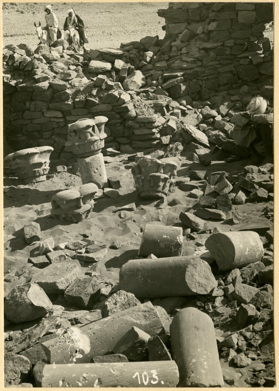 Ruinerna av den medeltida kyrkan Serreh, Sitte Gasma, Sudan, fotografi av Ugo Monneret de Villard av Ugo Monneret de Villard
