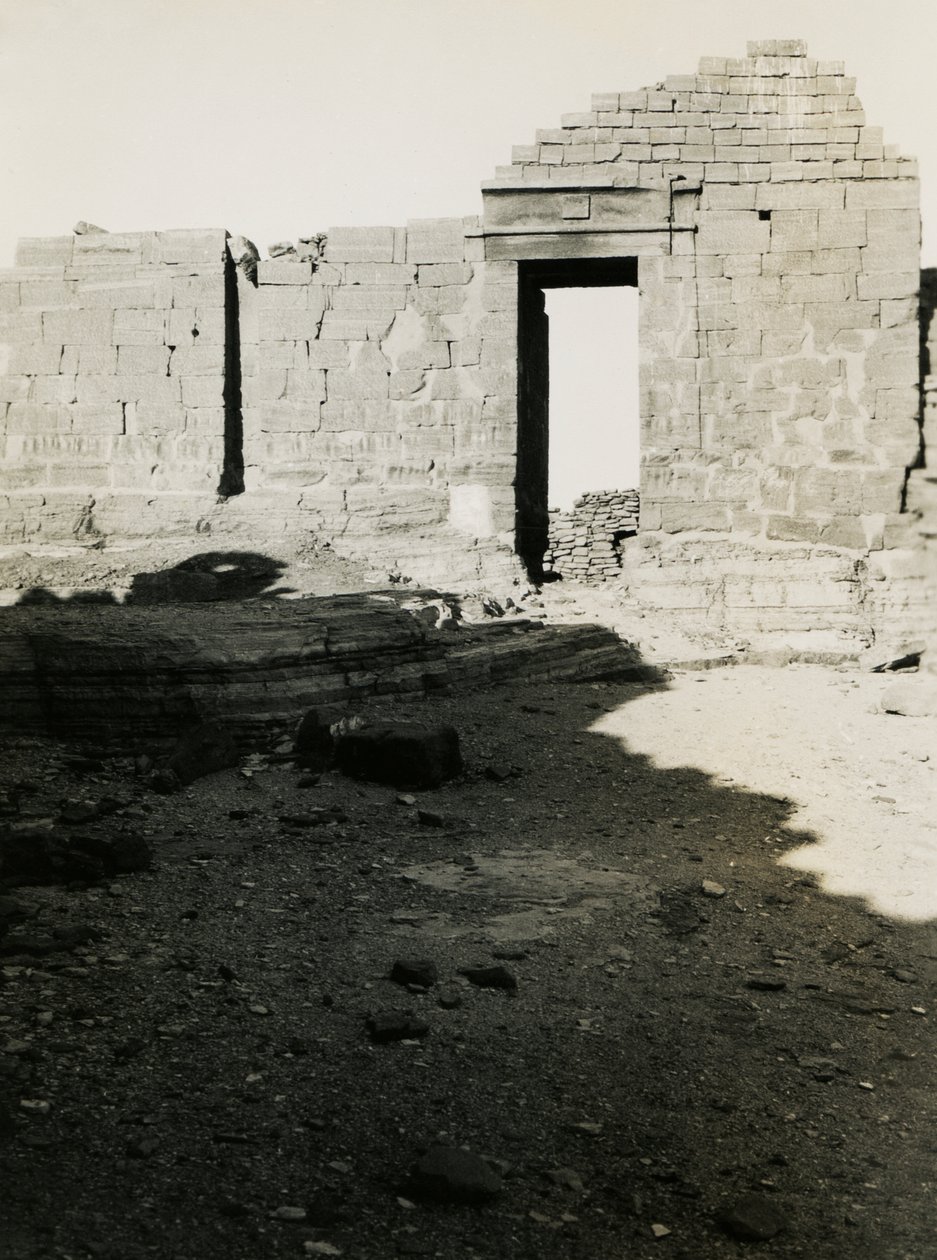 Ruiner av ett tempel, Qasr Ibrim, Egypten, foto: Ugo Monneret de Villard av Ugo Monneret de Villard