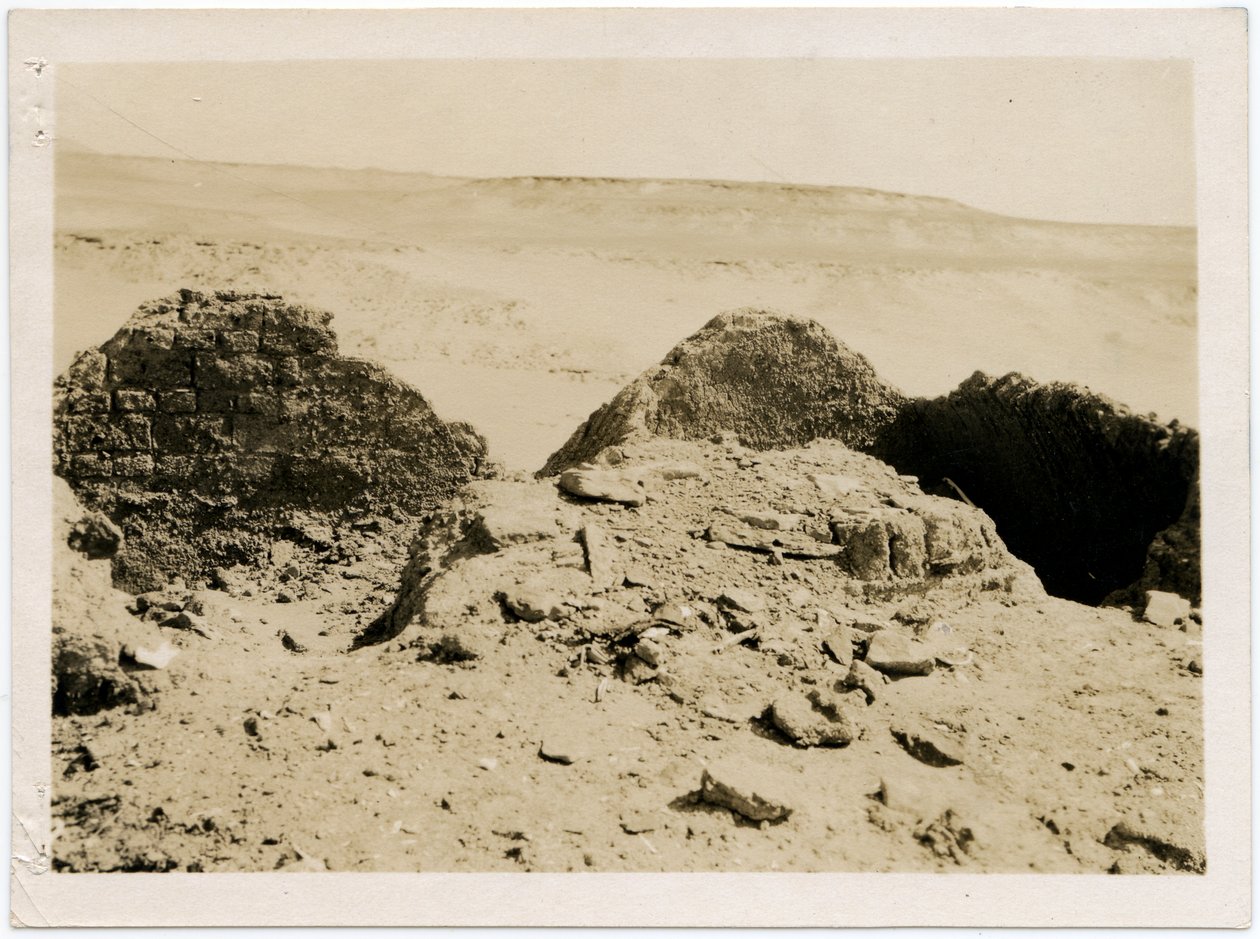 Gravar i nekropol, S:t Simeons kloster, Aswan, Egypten, foto av Ugo Monneret de Villard av Ugo Monneret de Villard