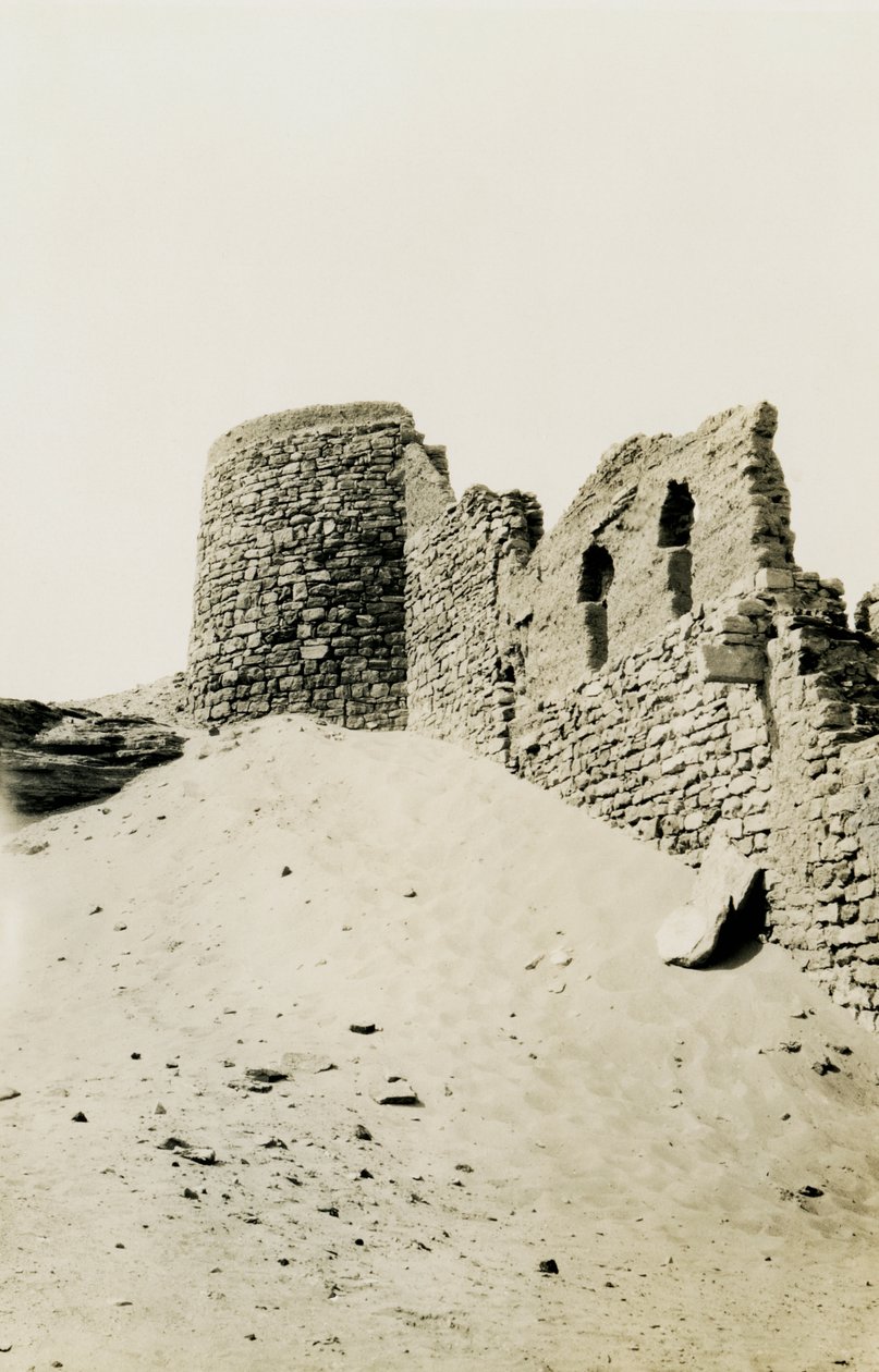 Tornet på klostret St Simeon, Aswan, Egypten, fotografi av Ugo Monneret de Villard av Ugo Monneret de Villard