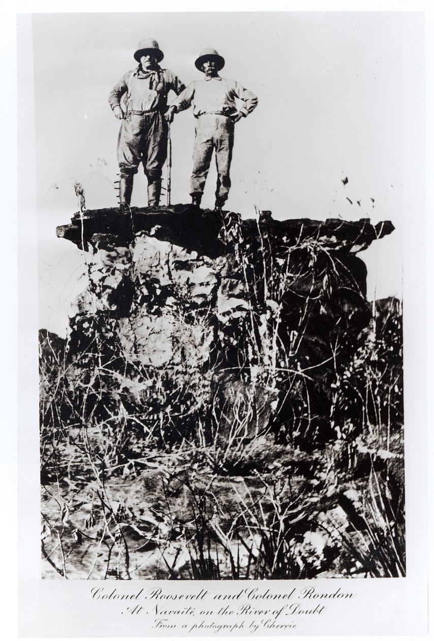 Överste Roosevelt och överste Rondon vid Navaite vid floden av tvivel, från ett fotografi av Cherrie, 1898 (typ Woodbury) av Unbekannt Unbekannt