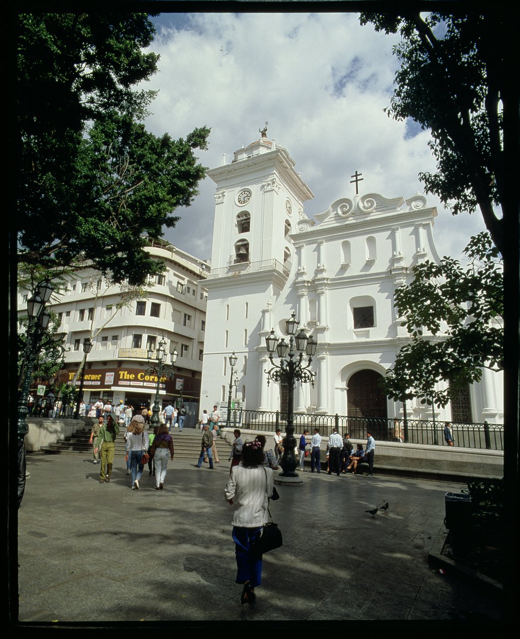 Facade o le Cathedral, faʻaumatia 1711-13 swed av Unbekannt Unbekannt