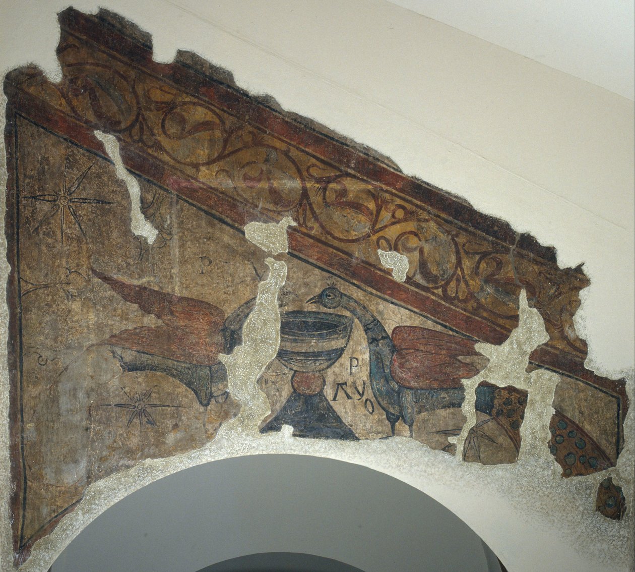 Påfåglar som dricker från en kalk från Santa Maria de Taüll av Unbekannt Unbekannt