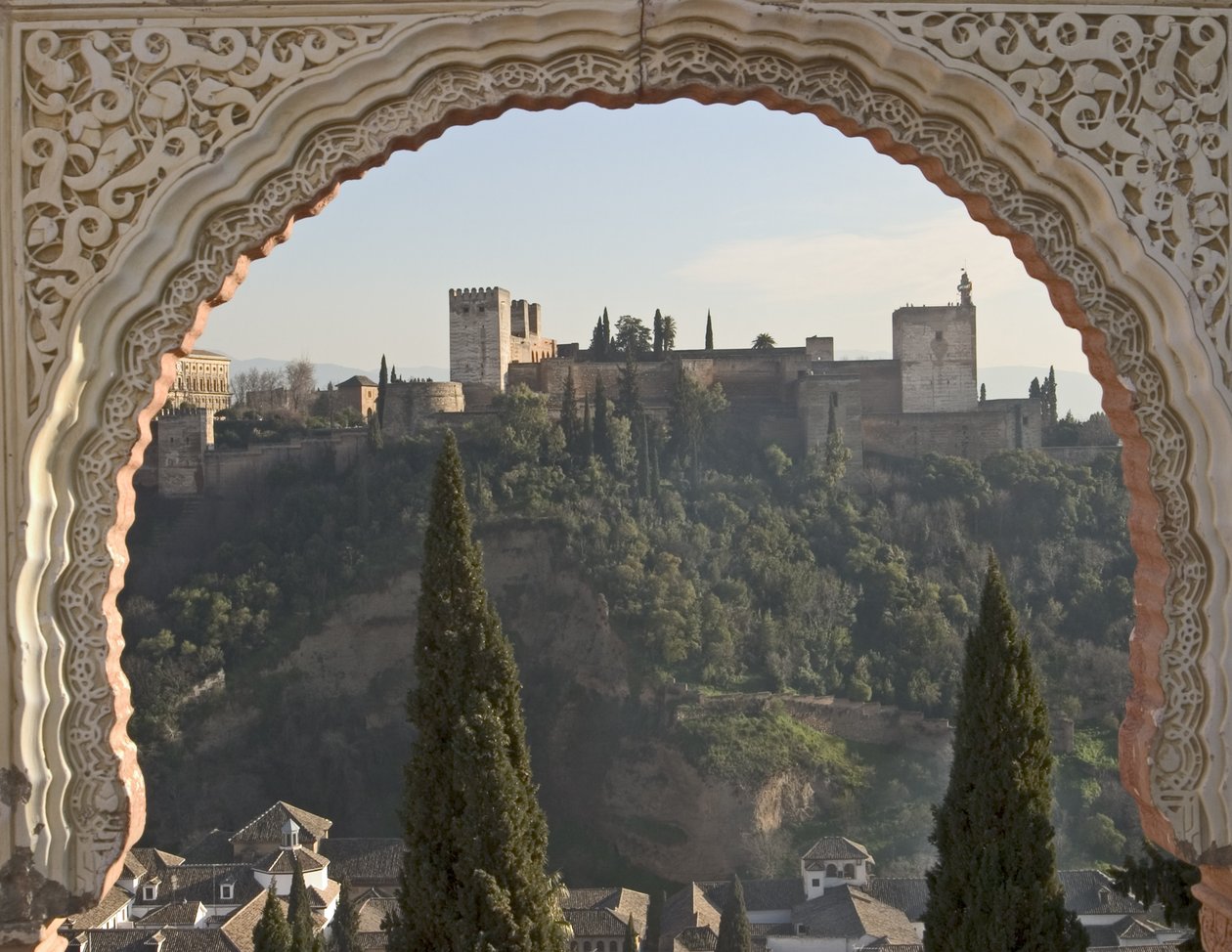 Utsikt över Albaicin till La Alhambra av Unbekannt Unbekannt