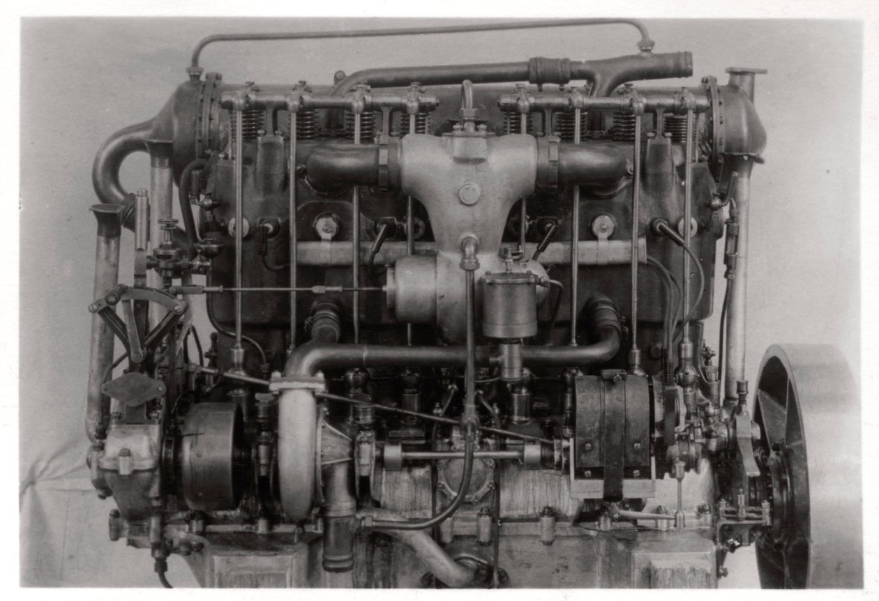 115 hk Daimler luftskeppsmotor från Zeppelin LZ 6, c1909-1910 1933 av Unbekannt