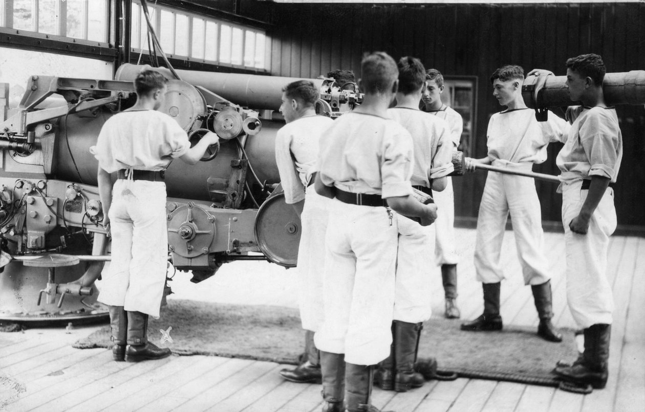 6-tums pistolövning, Royal Navy utbildningsanstalt, Shotley, Suffolk, 1936 av Unbekannt