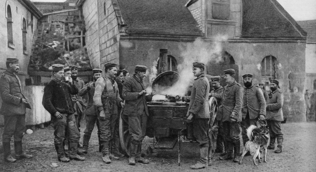 Ett tyskt fältkök i en fransk by, första världskriget, 1915 av Unbekannt