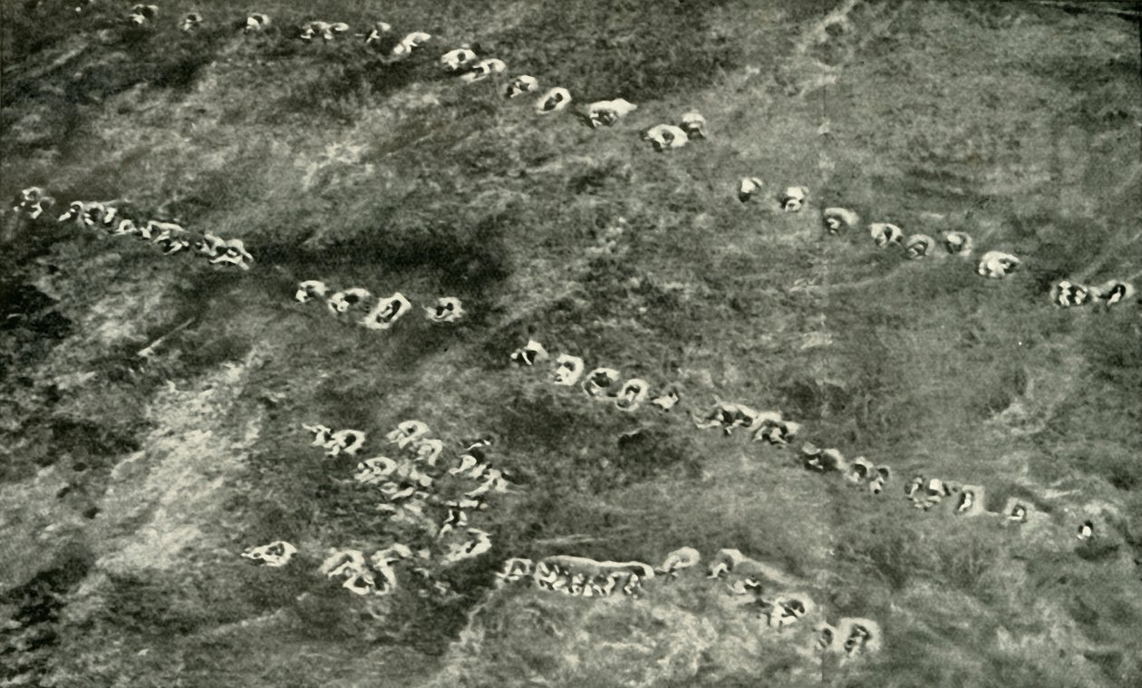 En infanteriattack över ingenmansland, 1919. av Unbekannt