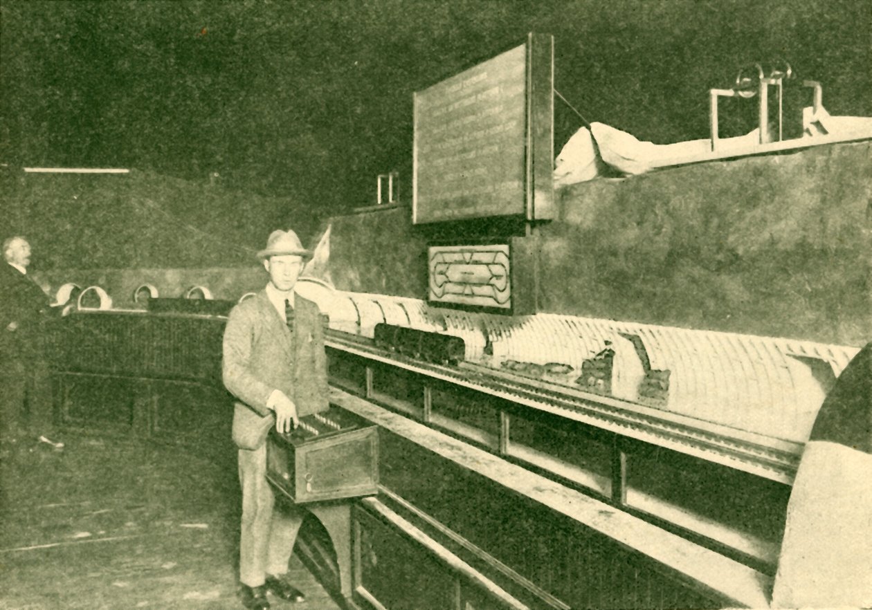 En modell av Post Office Tube Railway, 1930. av Unbekannt
