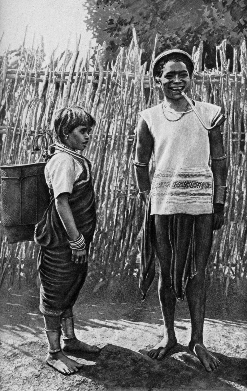 Ett Moi-par inne i bypalissaden, Afrika, 1922 av Unbekannt
