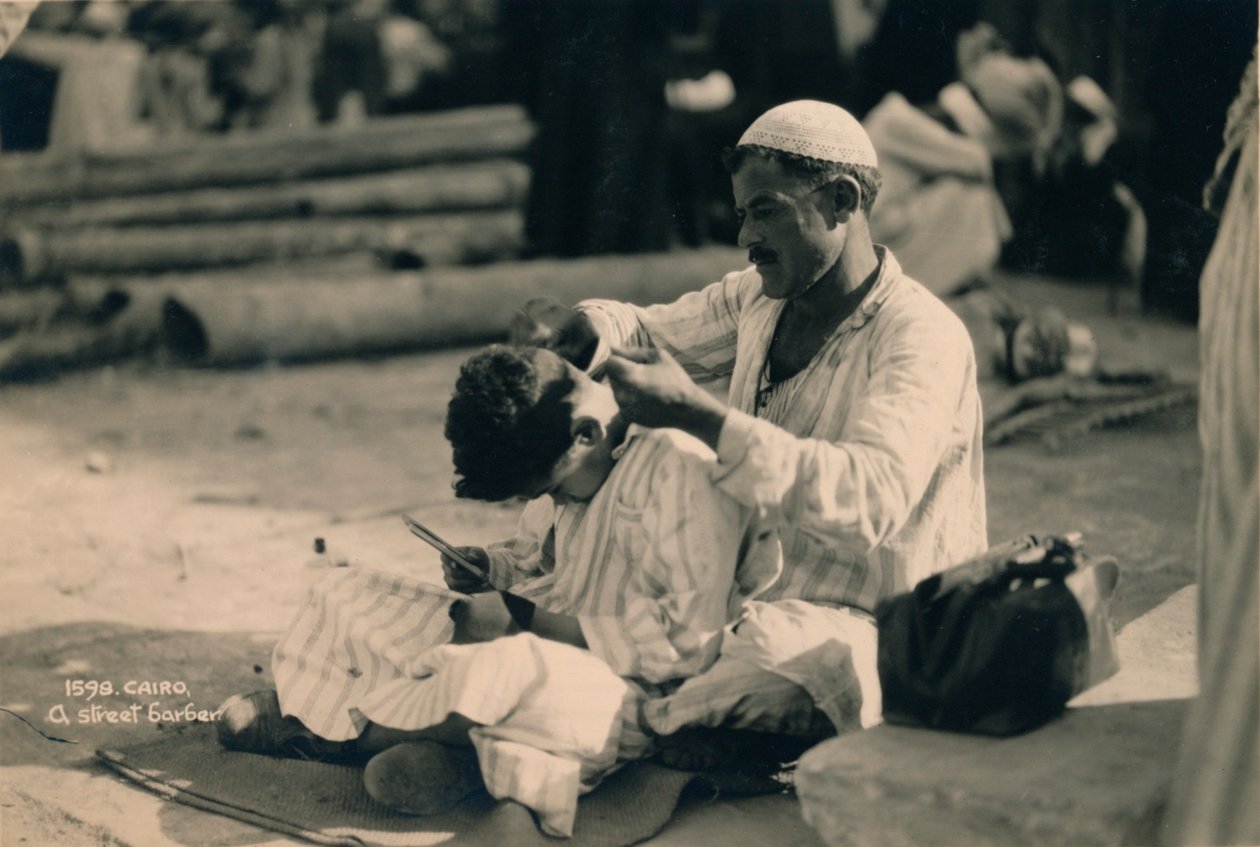 A Street Barber, Kairo, Egypten, 1936 av Unbekannt