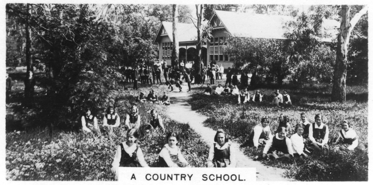 En landsbygdsskola, Australien, 1928 av Unbekannt