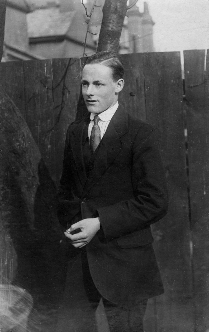 En man i kostym, 1900-talet av Unbekannt
