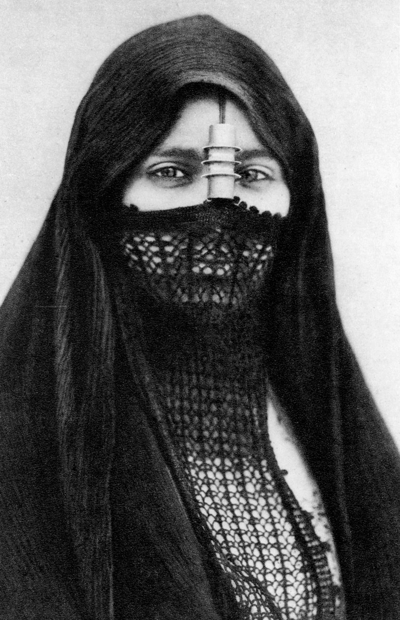 Ett porträtt av en egyptisk kvinna, c1920-talet av Unbekannt