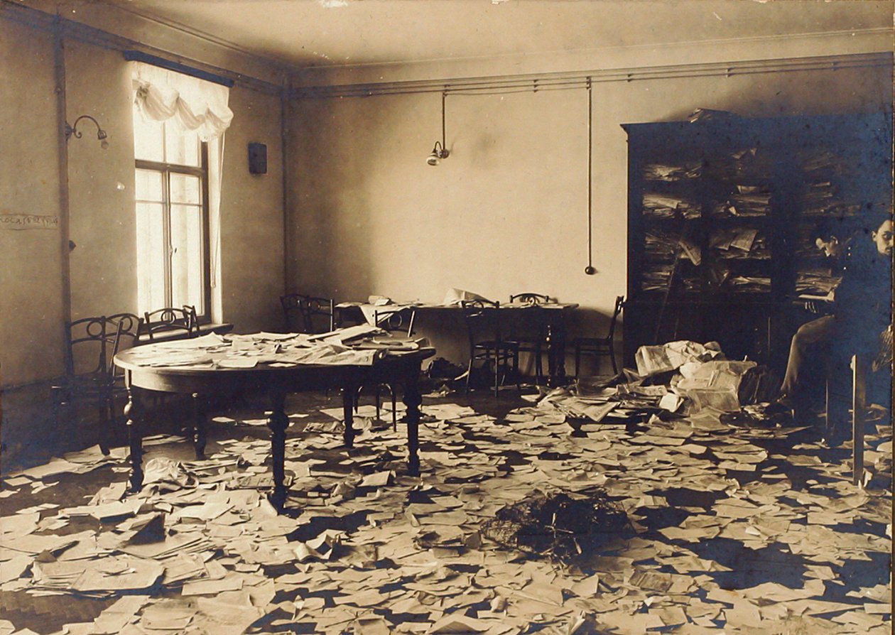 Ett rum efter en sökning, Ryssland, tidigt 1900-tal av Unbekannt