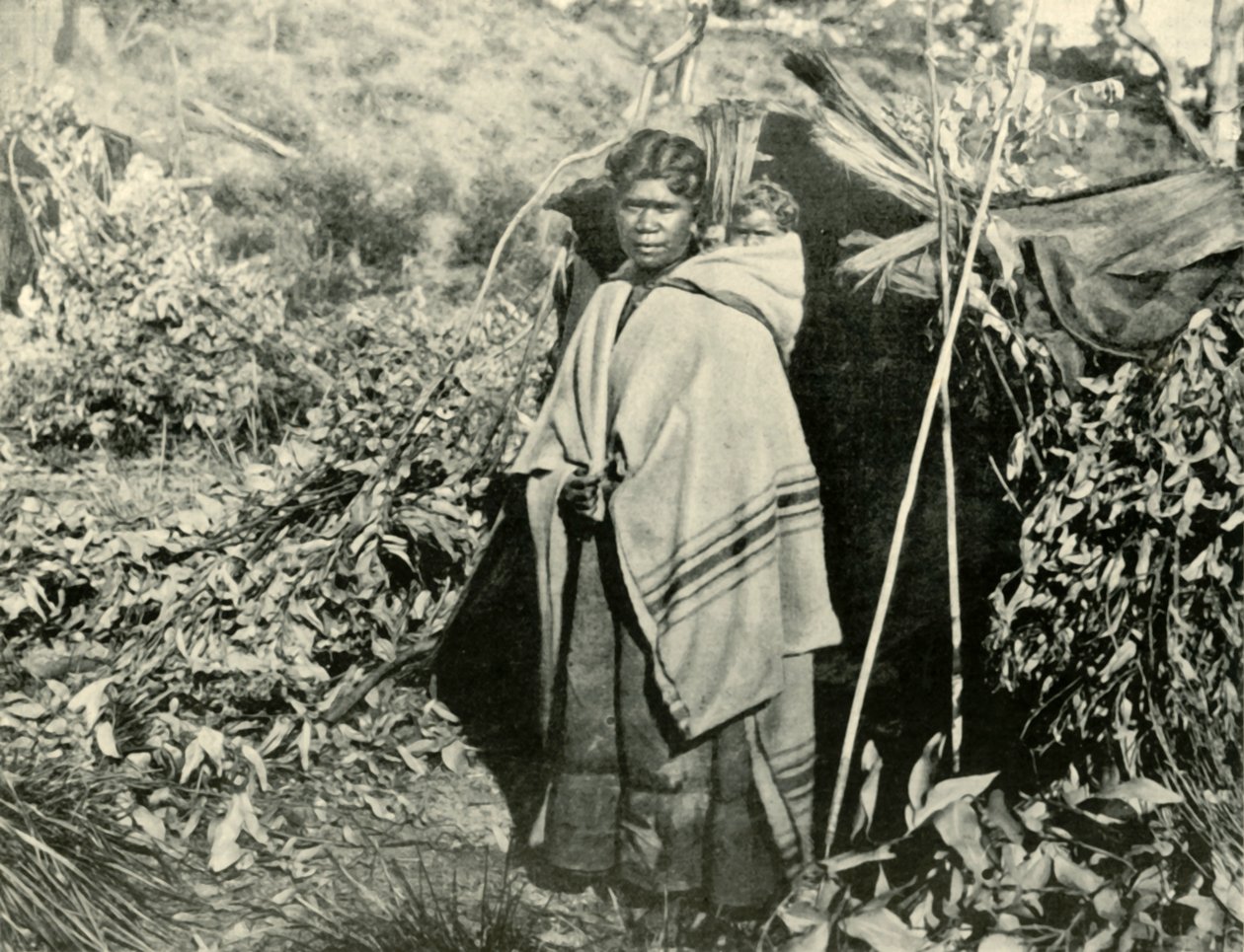 Aboriginsk kvinna med barn, 1901. av Unbekannt