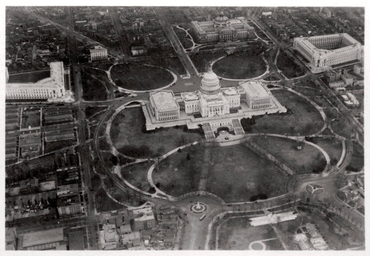Flygfoto över Capitolium, Washington DC, USA, från en zeppelinare, 1928 1933 av Unbekannt