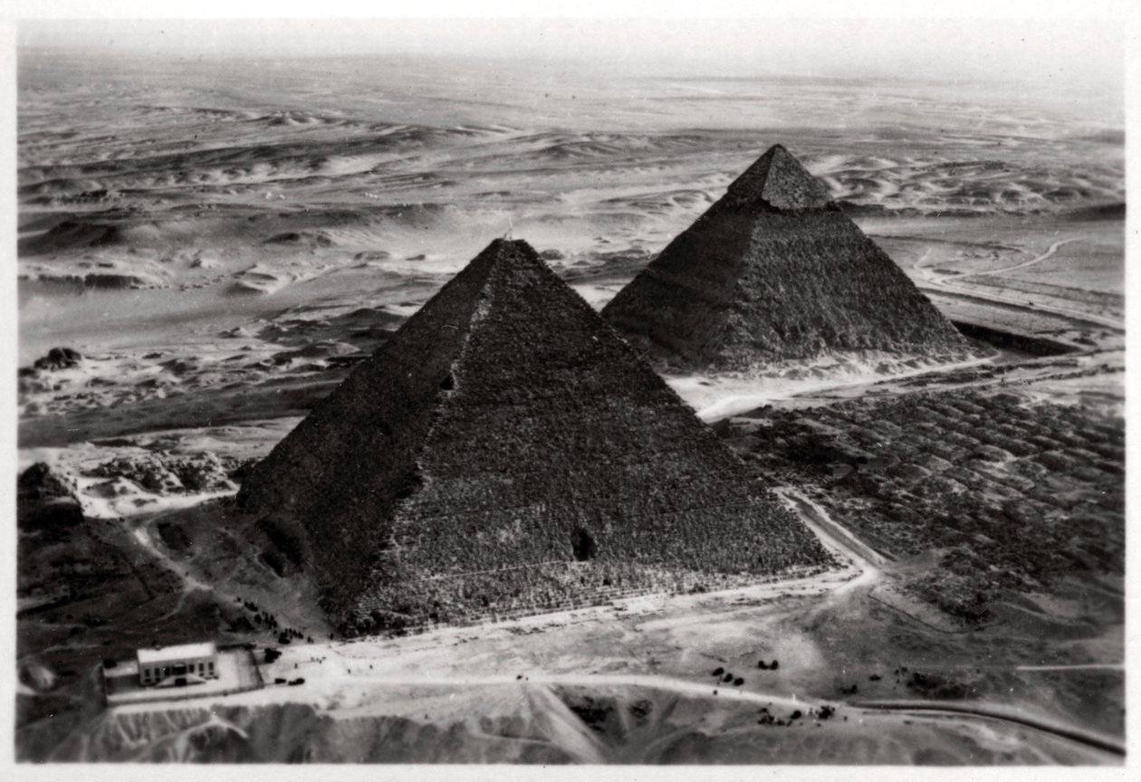 Flygfoto över pyramiderna i Giza, Egypten, från en zeppelinare, 1931 1933 av Unbekannt