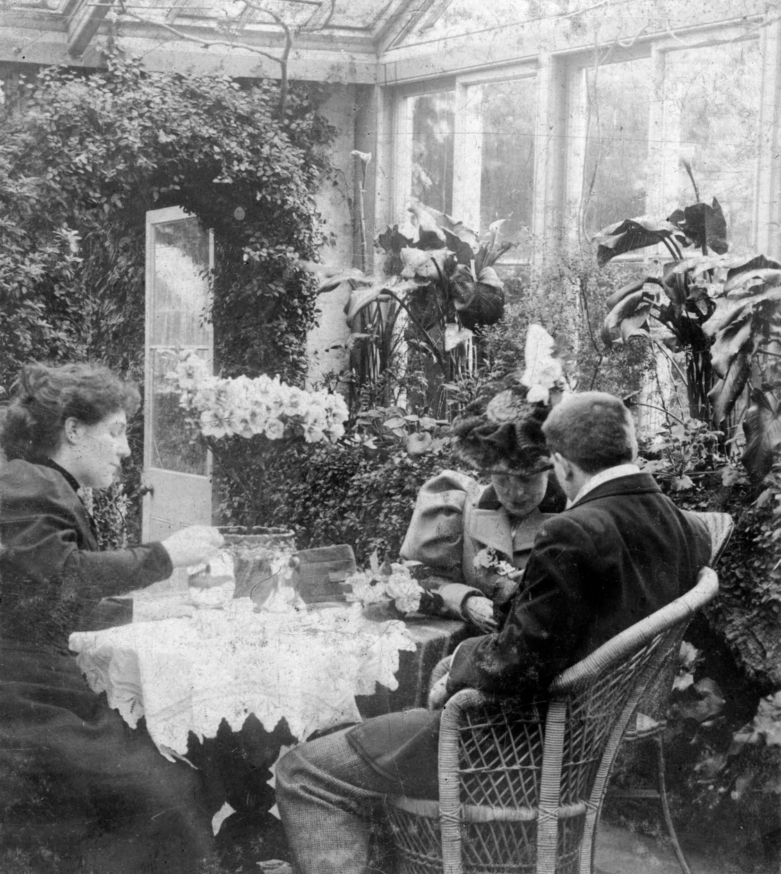 Afternoon tea, sent 1800-tal av Unbekannt