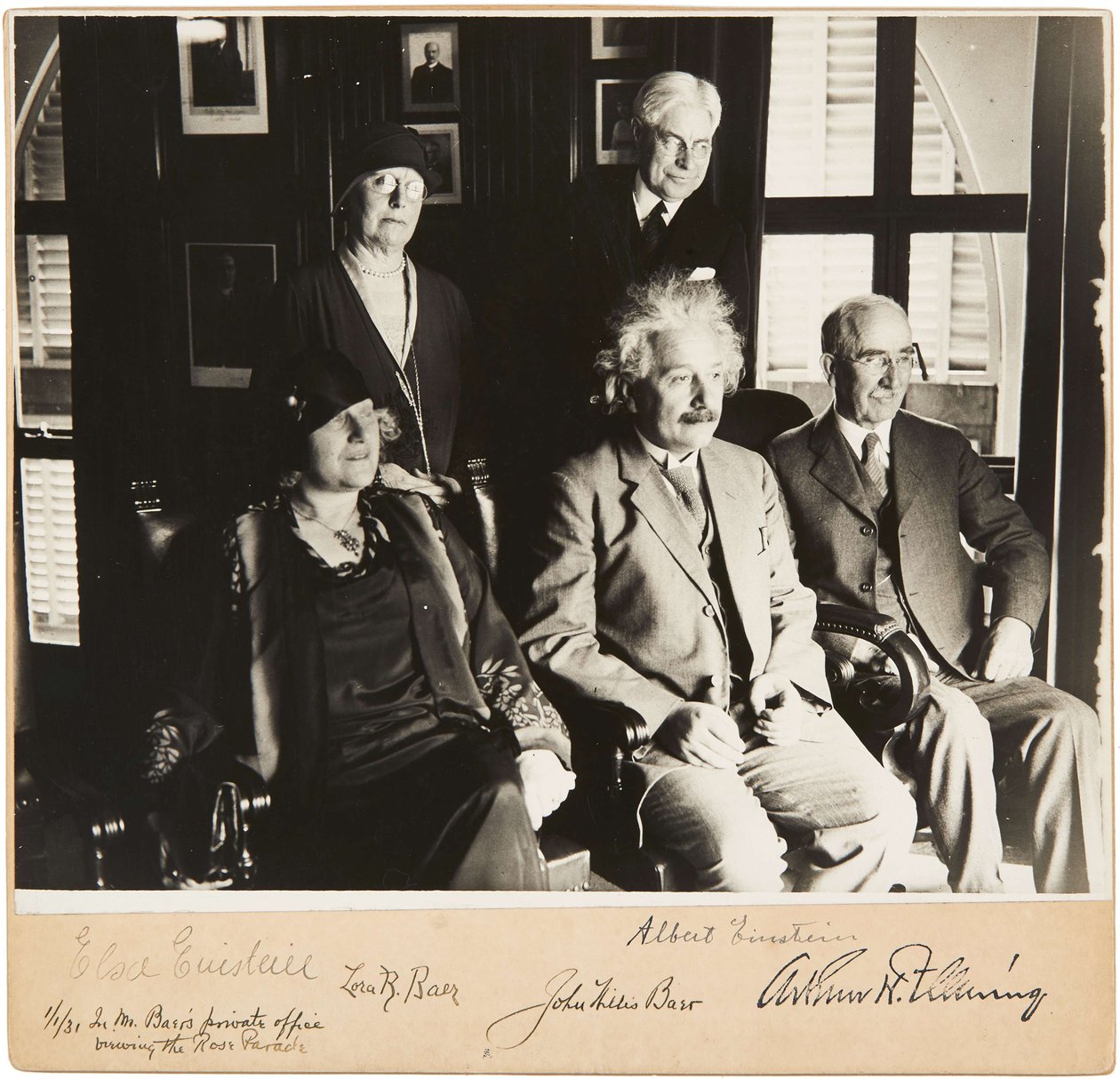 Albert och Elsa Einstein, John och Lora Baer och Arthur H. Fleming, Pasadena, 1 januari 1931, 1931. av Unbekannt