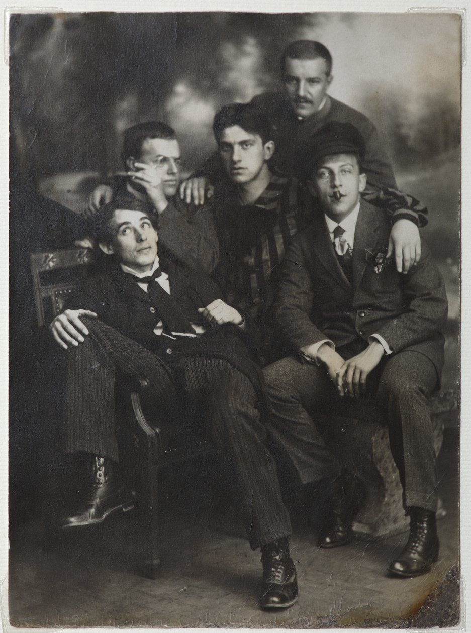 Alexey Kruchenykh, David Burlyuk, Vladimir Mayakovsky, Nikolai Burlyuk och Benedict Livshits, 1913. av Unbekannt
