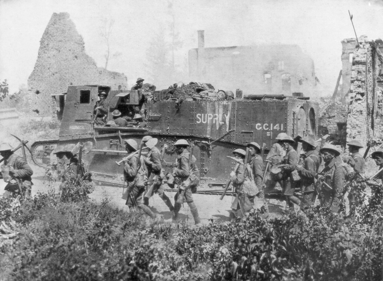 Allierade trupper marscherar genom en befriad stad, 27 oktober 1918 av Unbekannt