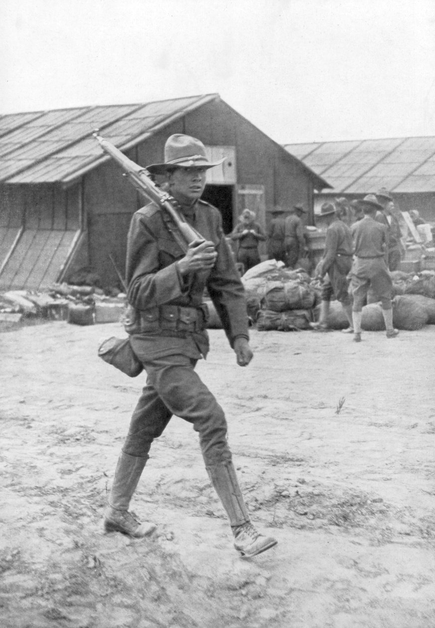 En amerikansk soldat i vaktpost, Saint Nazaire, Frankrike, c1917 av Unbekannt