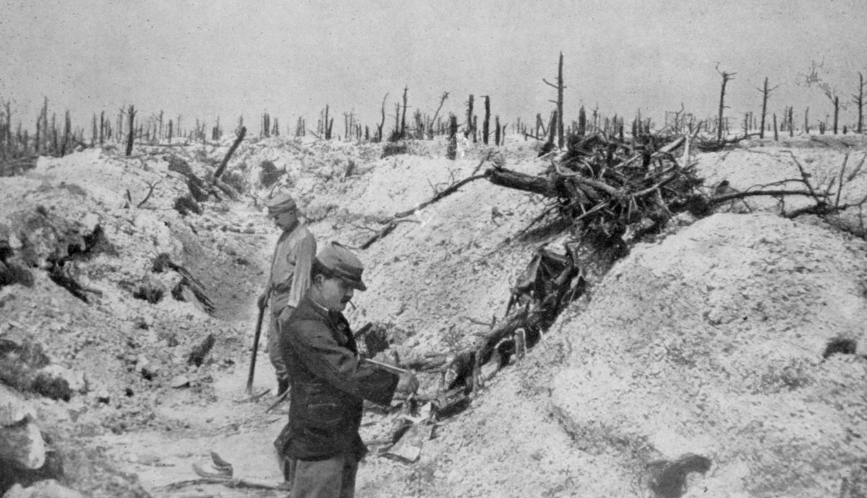 En övergiven tysk skyttegrav runt Mesnil, Champagne, Frankrike, första världskriget, 1915 av Unbekannt