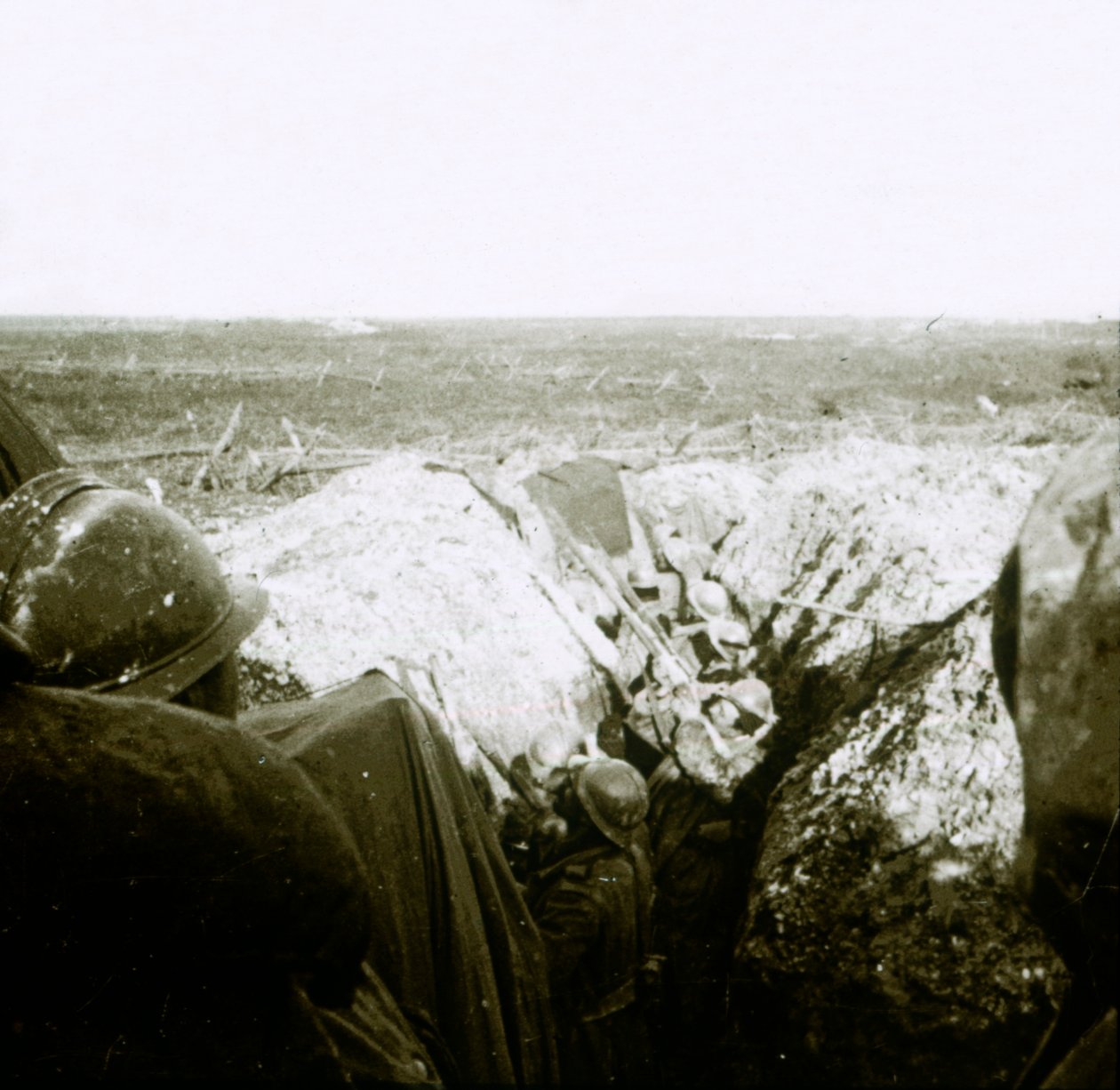 Luftvärnsskjutning, frontlinjen, c1914-c1918 av Unbekannt