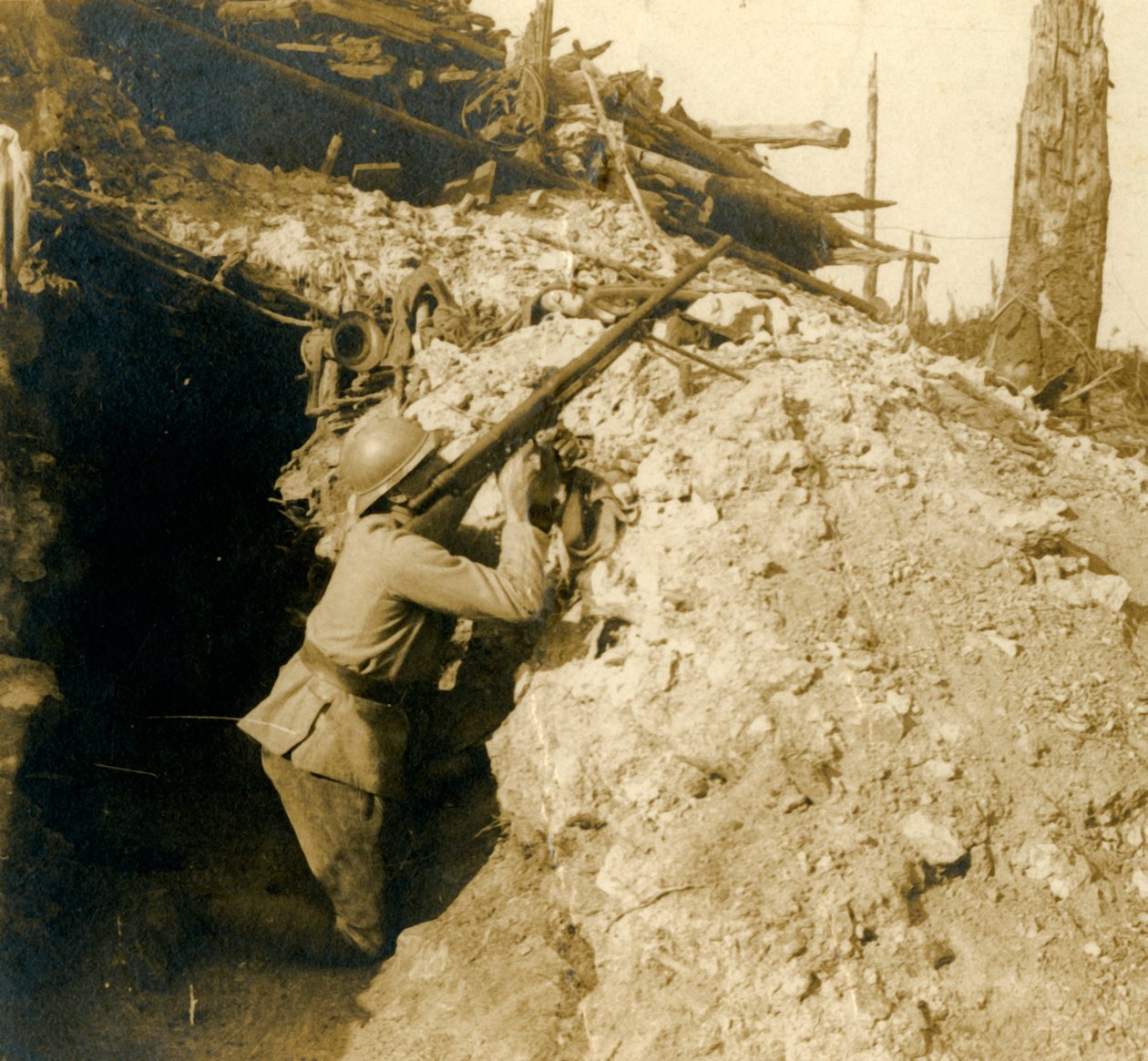 Luftvärnsskjutning med maskingevär, c1914-c1918 av Unbekannt