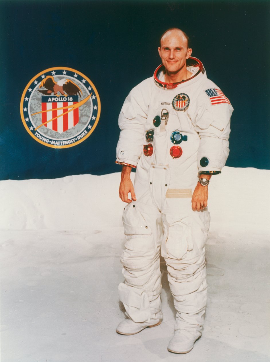 Apollo 16-astronaut Thomas Mattingly i rymddräkt, 1971 av Unbekannt