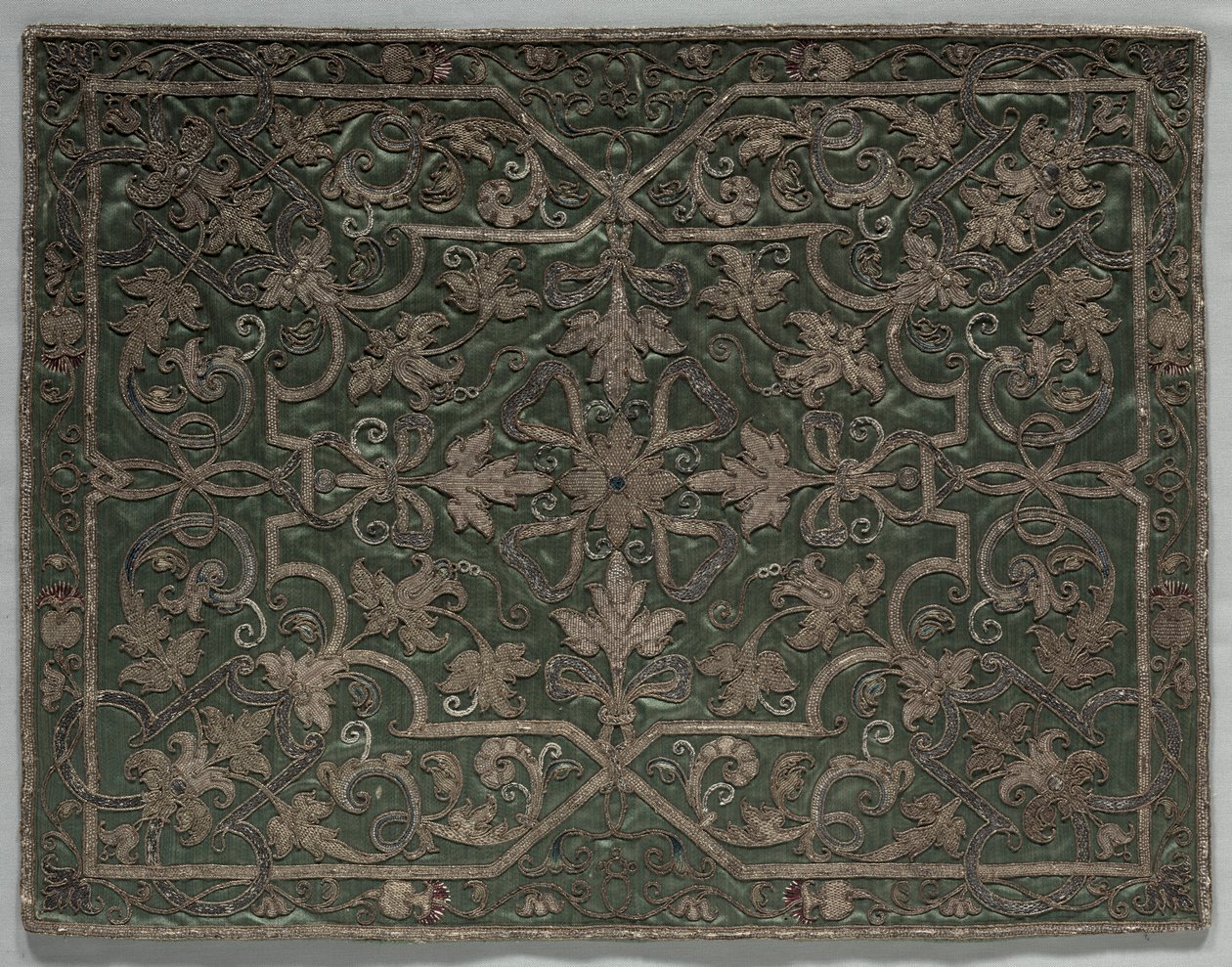 Kläder från en Dalmatic, tidigt 1500-tal. av Unbekannt
