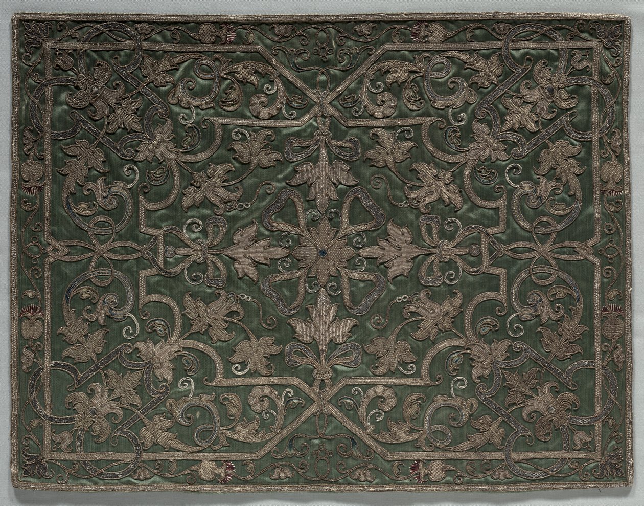 Kläder från en Dalmatic, tidigt 1500-tal. av Unbekannt