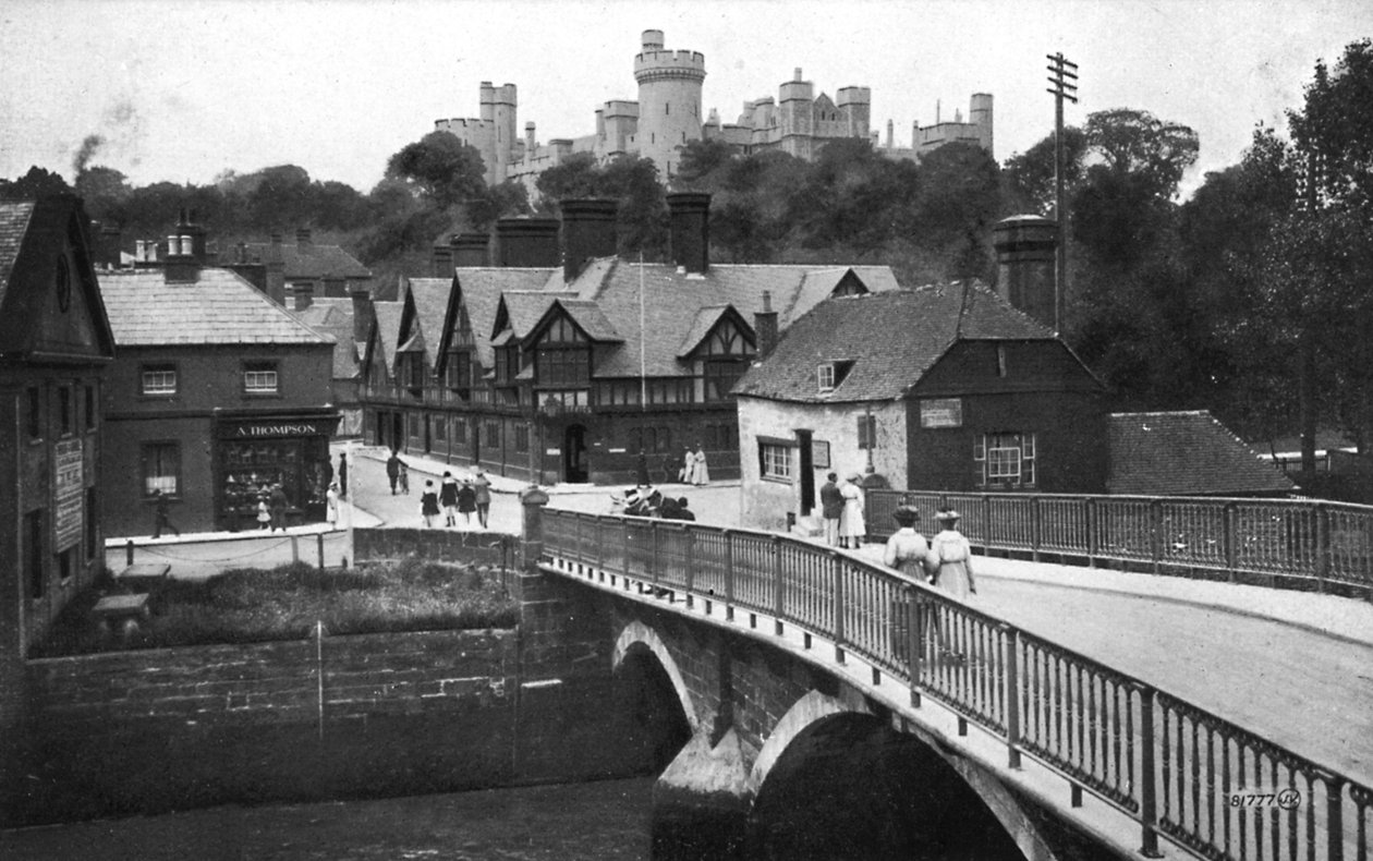 Arundel slott och bro, Arundel, West Sussex, c1900-c1920s av Unbekannt