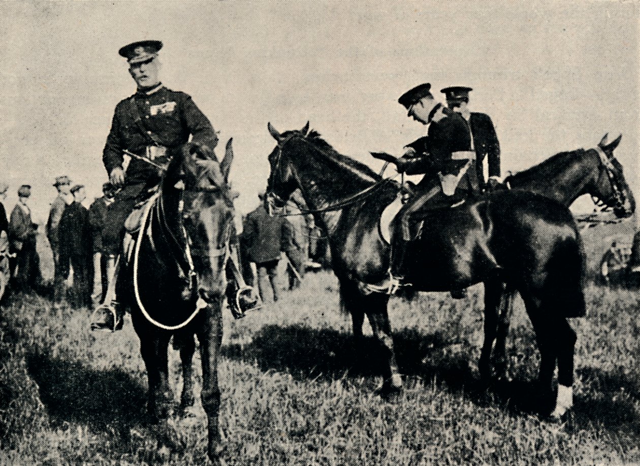 Vid militära manövrar, c1916, 1945. av Unbekannt