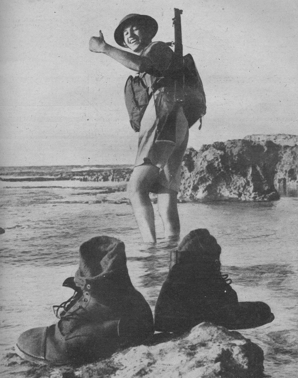 STÖVLAR, stövlar, stövlar, stövlar, rör sig upp och ner igen..., 1941. av Unbekannt
