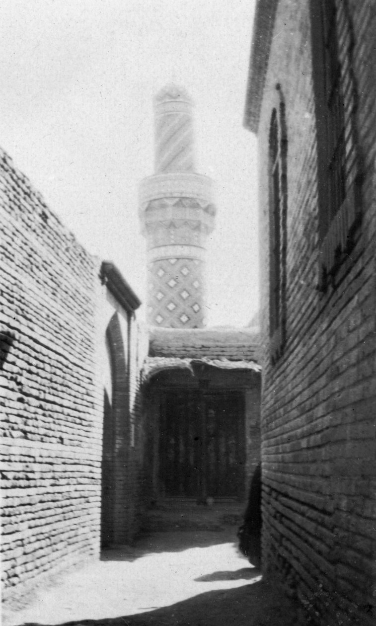 Backstreet och gamla moskén, Bagdad, Irak, 1917-1919 av Unbekannt